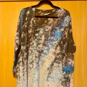 Lightweight sweater tunic
